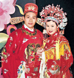 张兆辉与郭碧妍於1997年结婚,多年来一直非常恩爱.(微博图片)