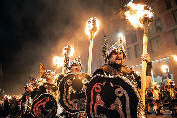 欧洲最大跨年庆典 苏格兰hogmanay