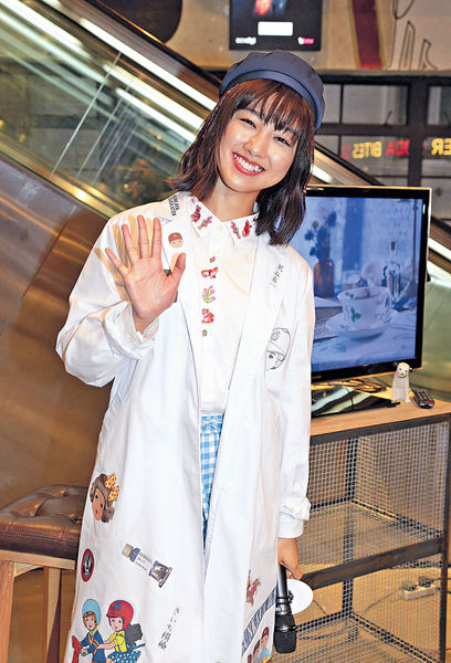 颜卓灵嫌男友白只唱歌难听