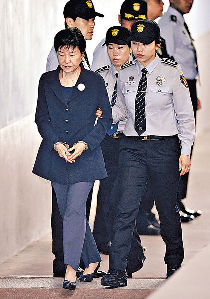 朴槿惠再上庭 崔顺实女允遣返