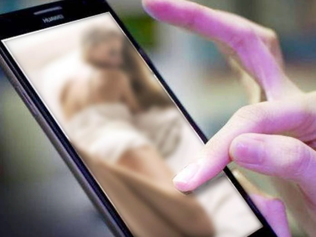 android 用户容易中招,主因是 google play 不容色情软件上架,部份用