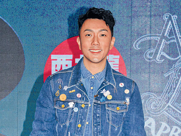 减多20磅 刘浩龙半裸开骚