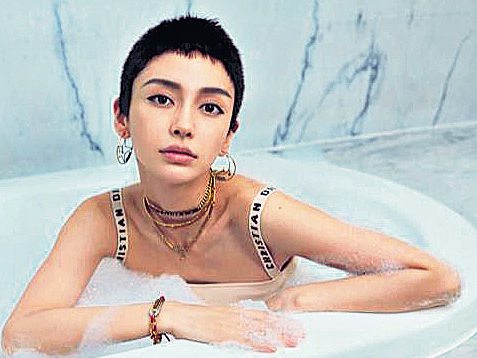 弃甜美女神形象 angelababy寸头造型获赞