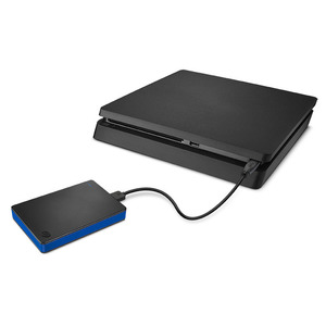 「PS4 的專屬 Game Drive SEAGATE 4TB容量可儲存超過100個遊戲」